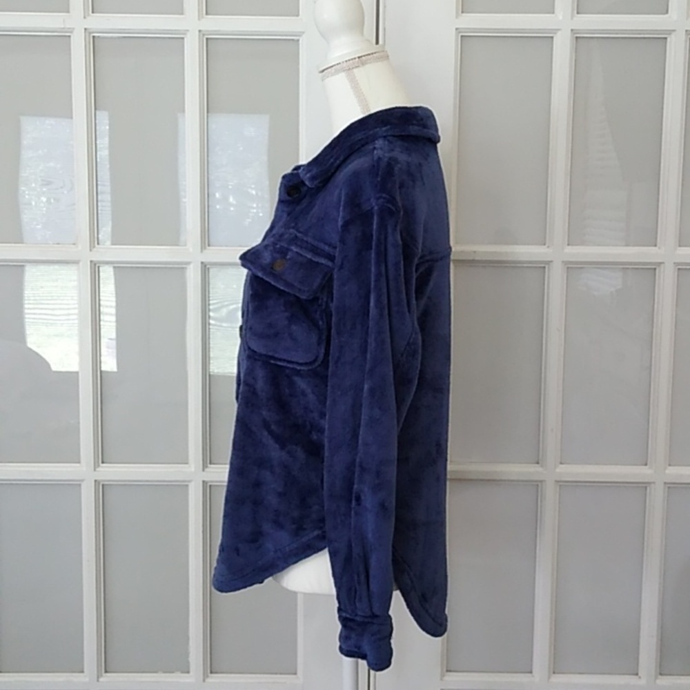 NEW Crave Fame Juniors Faux Fur Shacket - Picture 6 of 14